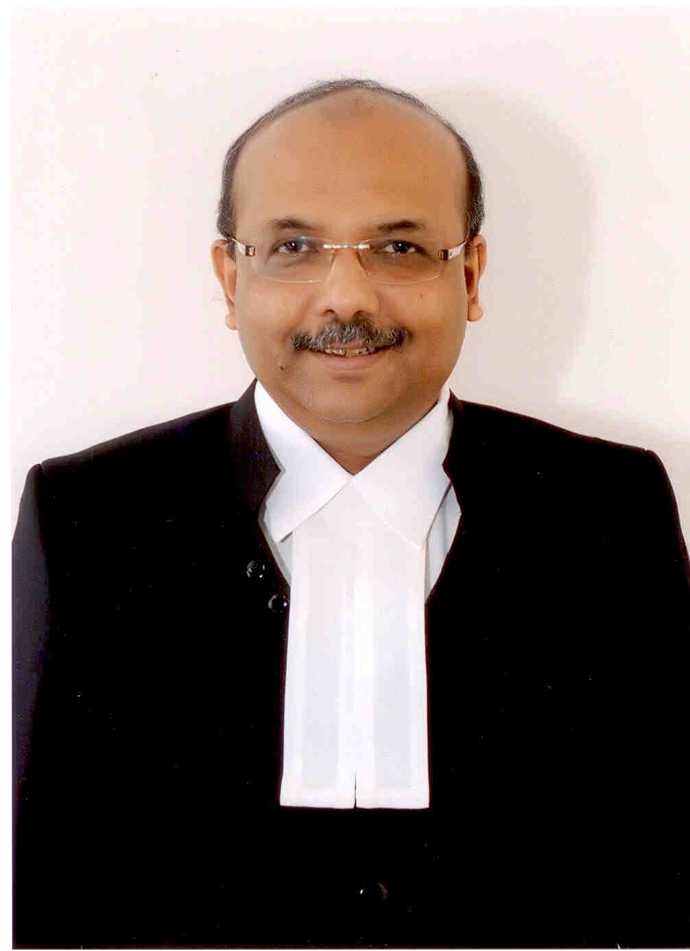  Justice Sushrat Arvind Dharmadhikari,Judge of Madhya Pradesh high court 