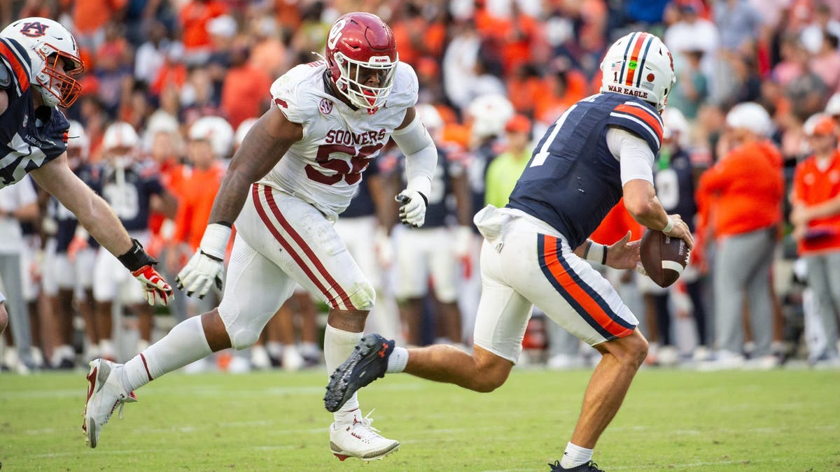 Oklahoma's defense is holding opponents to 16 points per game through the first six weeks of the season. (Photo by Michael Chang/Getty Images)