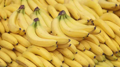‘Gora Service Tax’? A foreign tourist got charged an astonishing ₹100 for a single banana; here’s what happened next