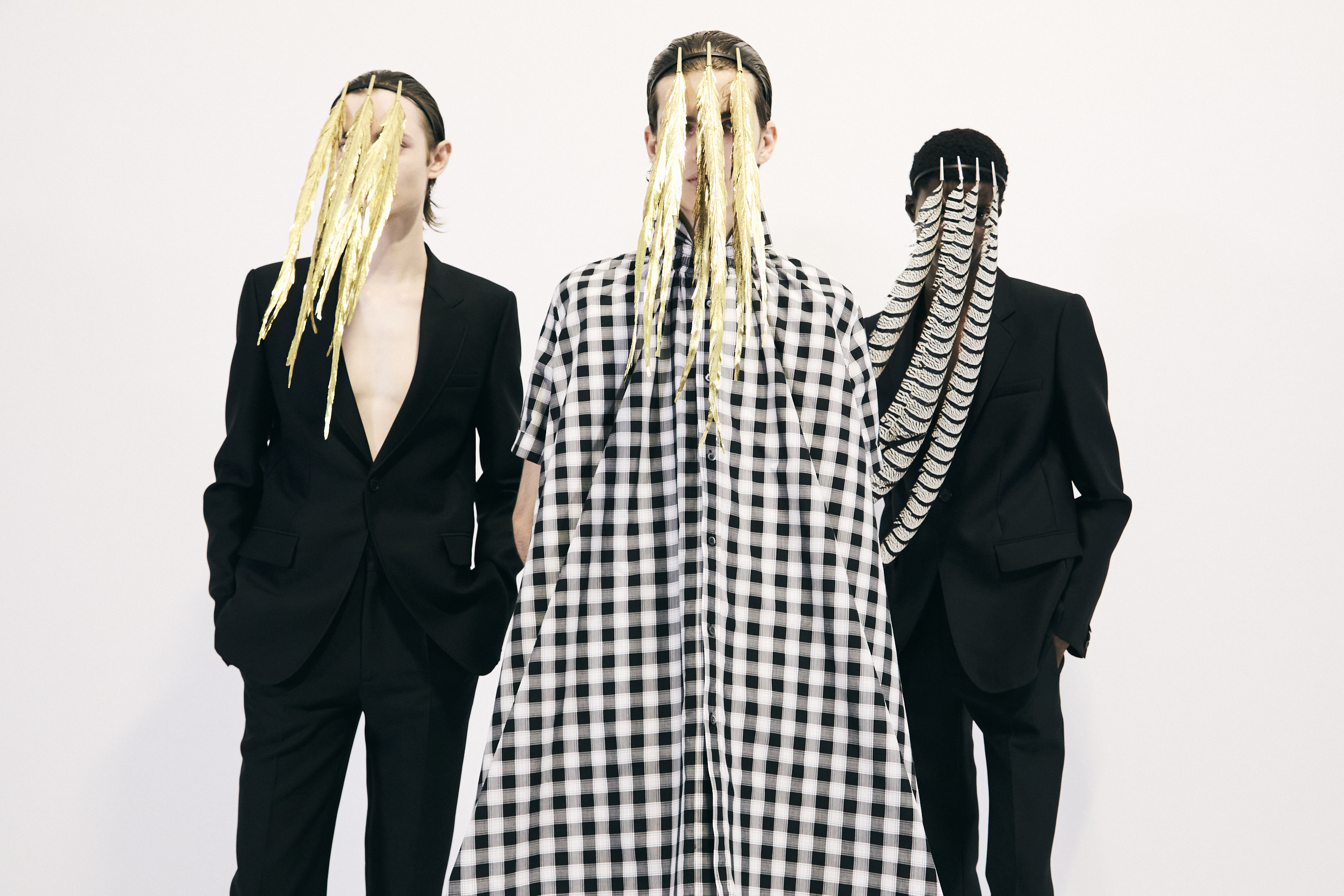Loewe S/S 2025 menswear show trends and takeaways