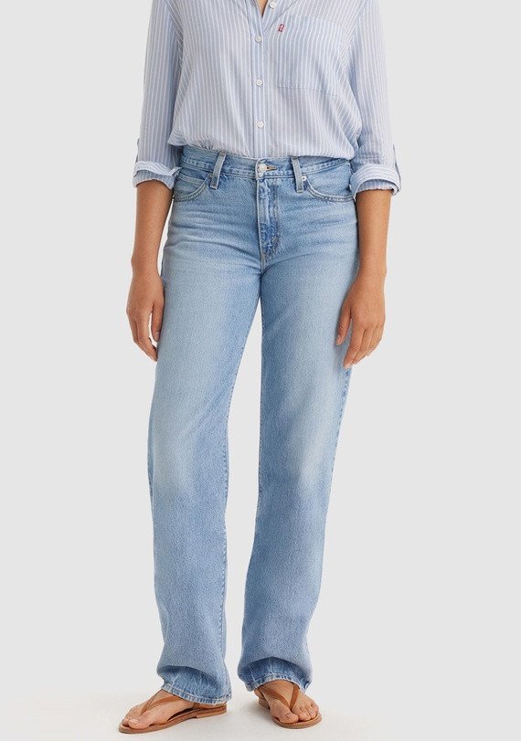The ‘94 Baggy Jeans are a wardrobe staple. 