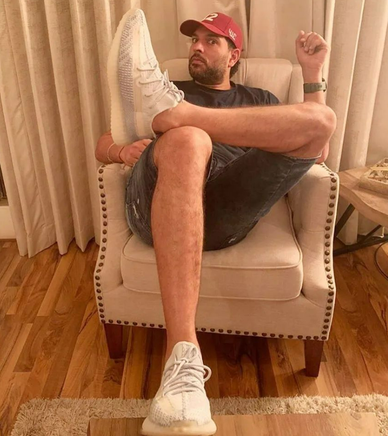 Yuvraj Singh Lives In Rs 64 Cr Mumbai Mansion  Drives Lamborghini Murcielago Bentley Spur amp BMW X7