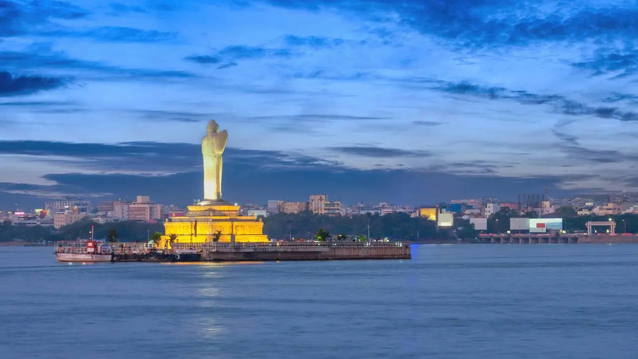 Necklace Road near Hussain Sagar Lake will also offer beautiful views of the night sky