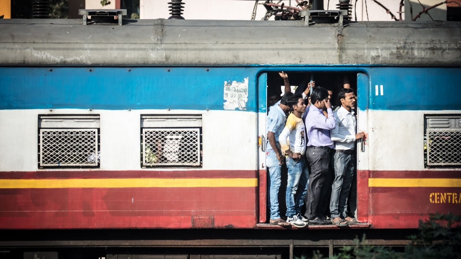 10 Reasons Why You Should Explore India By Train