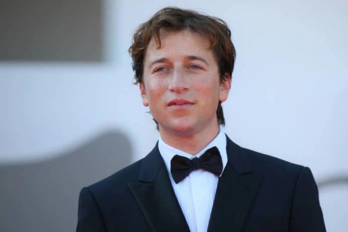 The Internet Has Turned Skyler Gisondo Into A Meme, And The Internet Has Turned Skyler Gisondo Into A Meme, And I Can't Stop Laughing