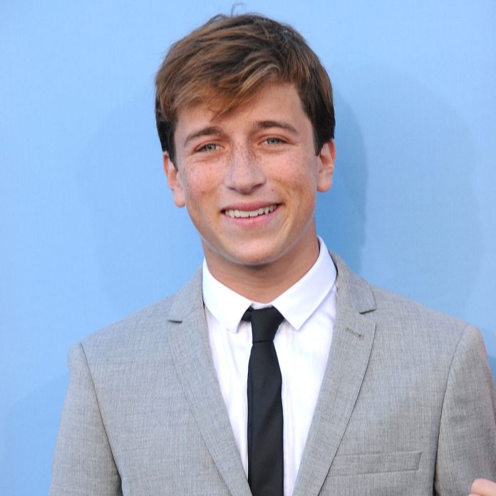 Skyler Gisondo Meme Explained: Primetime Star’s Red Carpet Photo Goes Skyler Gisondo Meme Explained: Primetime Star’s Red Carpet Photo Goes Viral