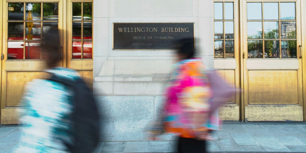 ‘100 per cent of my in-office day is spent working virtually’: public servants describe uneven return to office – The Hill Times '100 per cent of my in-office day is spent working virtually': public servants describe uneven return to office - The Hill Times