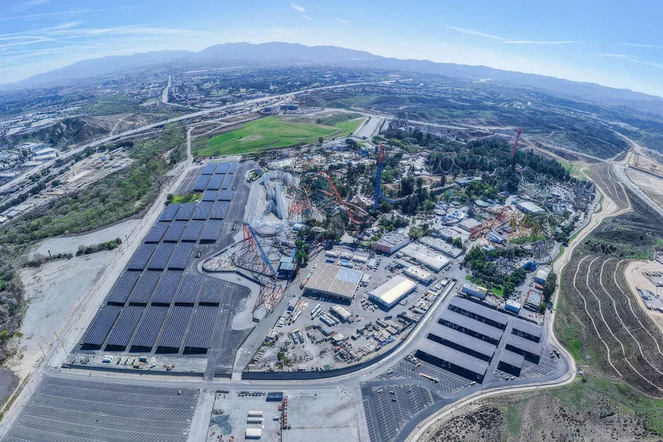 An aerial view of Six Flags Magic Mountain's solar carport projectCredit: Courtesy of Six Flags Magic Mountain
