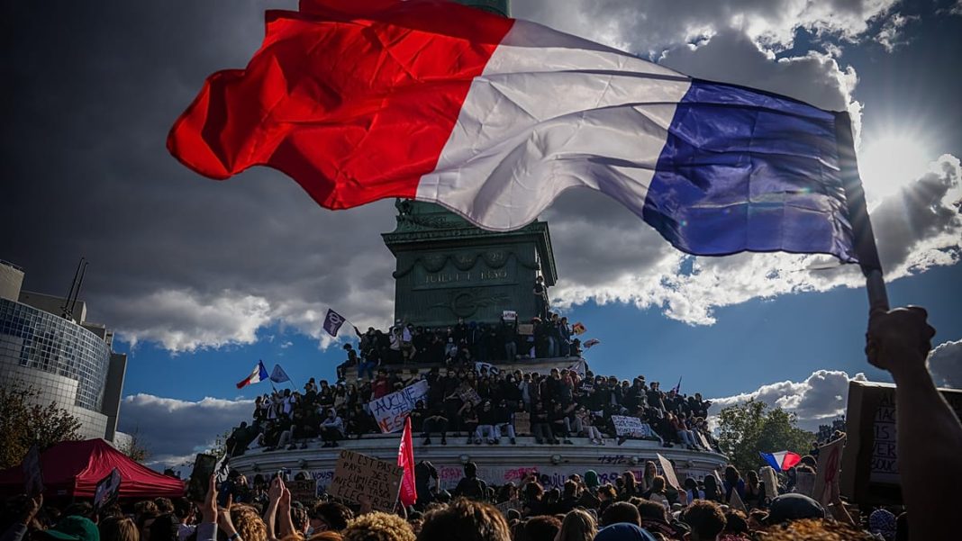 France faces perfect storm of student unrest and economic turmoil France faces perfect storm of student unrest and economic turmoil