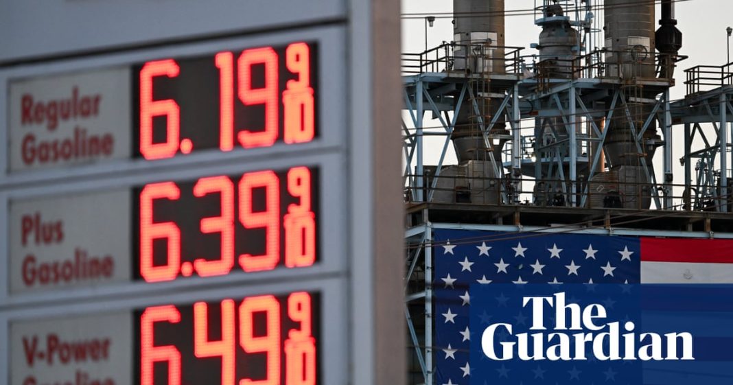 Trump’s deal with Putin will have little impact on US diesel prices, experts say | Trump administration Trump’s deal with Putin will have little impact on US diesel prices, experts say | Trump administration