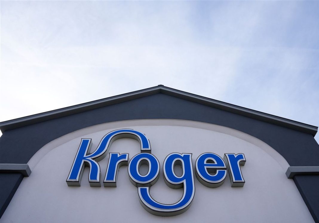 Kroger to lay off 3,000 corporate employees over 3 years as it leans into artificial intelligence Kroger to lay off 3,000 corporate employees over 3 years as it leans into artificial intelligence