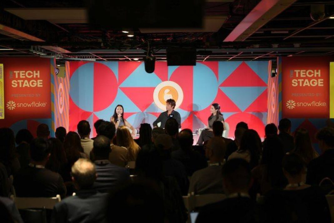 Kling AI Showcases Kling 4.0 at Advertising Week New York as Generative AI Video Moves Toward Enterprise Production Kling AI Showcases Kling 4.0 at Advertising Week New York as Generative AI Video Moves Toward Enterprise Production
