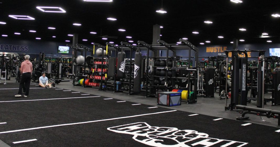 Crunch Fitness opens in New Braunfels | New Braunfels Emily Harter