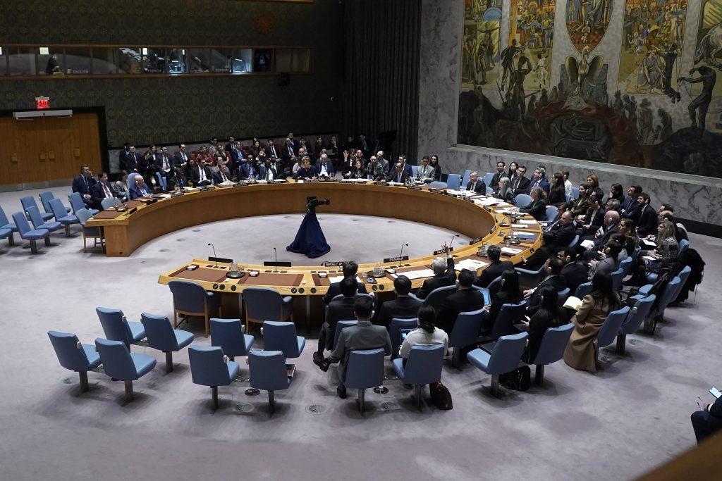 Greece Raises Illegal Turkey-Libya Maritime Deal at UN Security Council: “The Law of the Sea Cannot Be Rewritten Through Unilateral Decisions” ARCHIVE PHOTO: The United Nations Security Council votes at UN headquarters in New York, Monday, February 24, 2025. (AP Photo/Richard Drew)