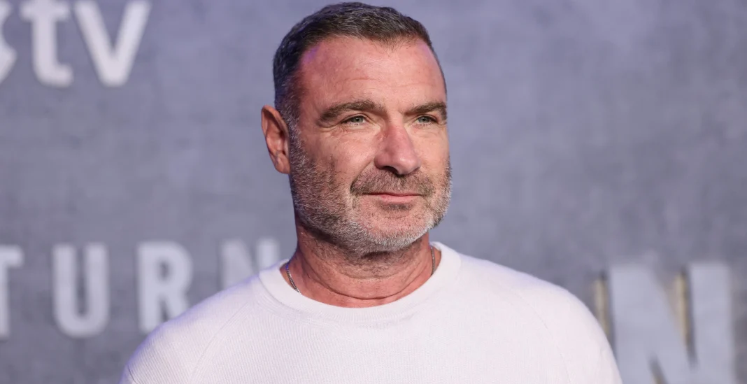 Hollywood Icon Confronts Interviewer on Red Carpet Over Clickbait Questions Liev Schreiber