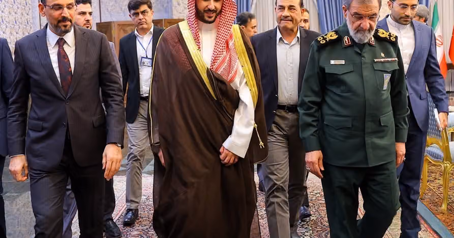 Iran’s neighbors push diplomacy, prepare for its failure Iran’s neighbors push diplomacy, prepare for its failure