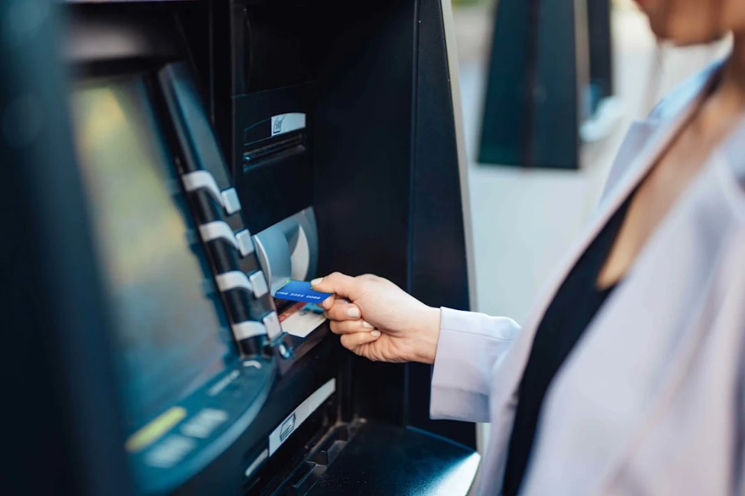How Much Do Americans Have in the Bank? Median Balances by Age, Family Type, and Education How Much Do Americans Have in the Bank? Median Balances by Age, Family Type, and Education