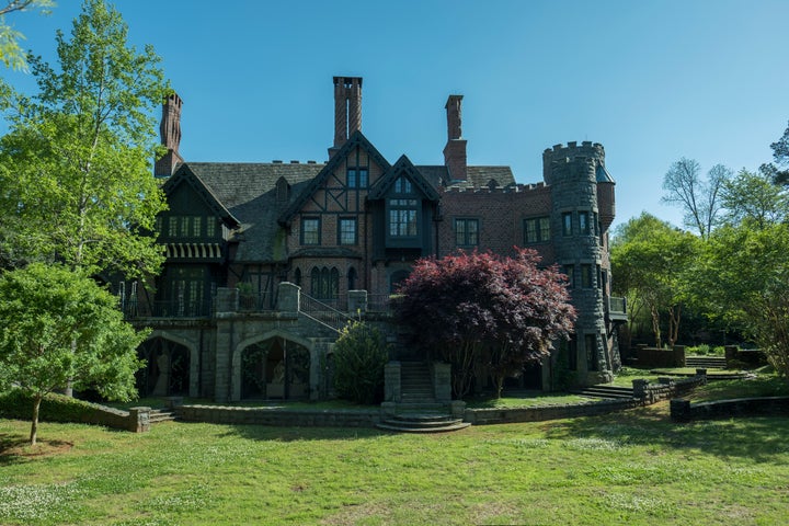 Domestic drama The Haunting Of Hill House is not for the easily frightened, let's just say that...
