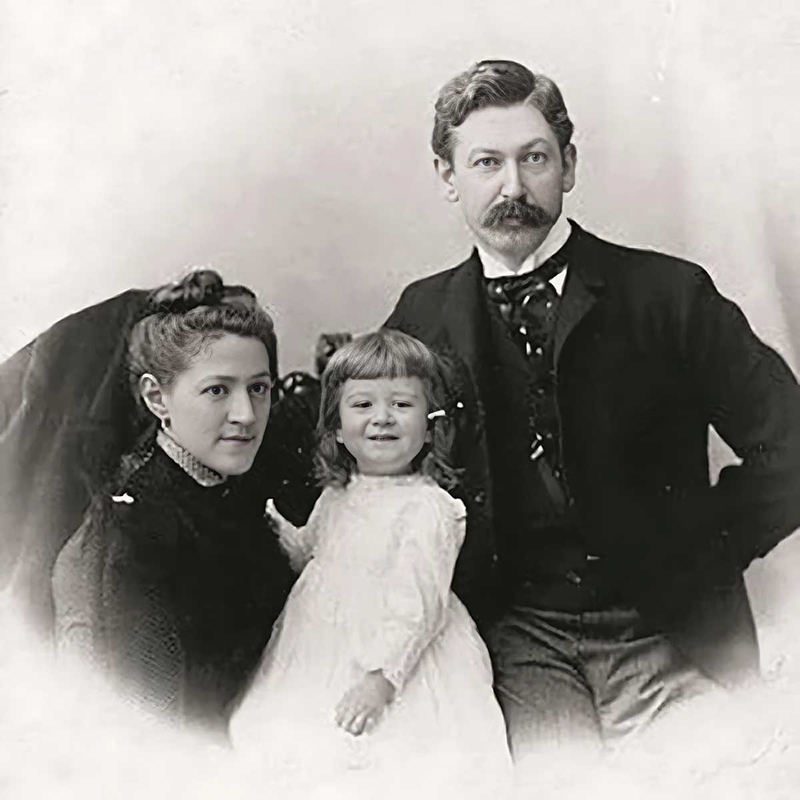 sarah howard winfield