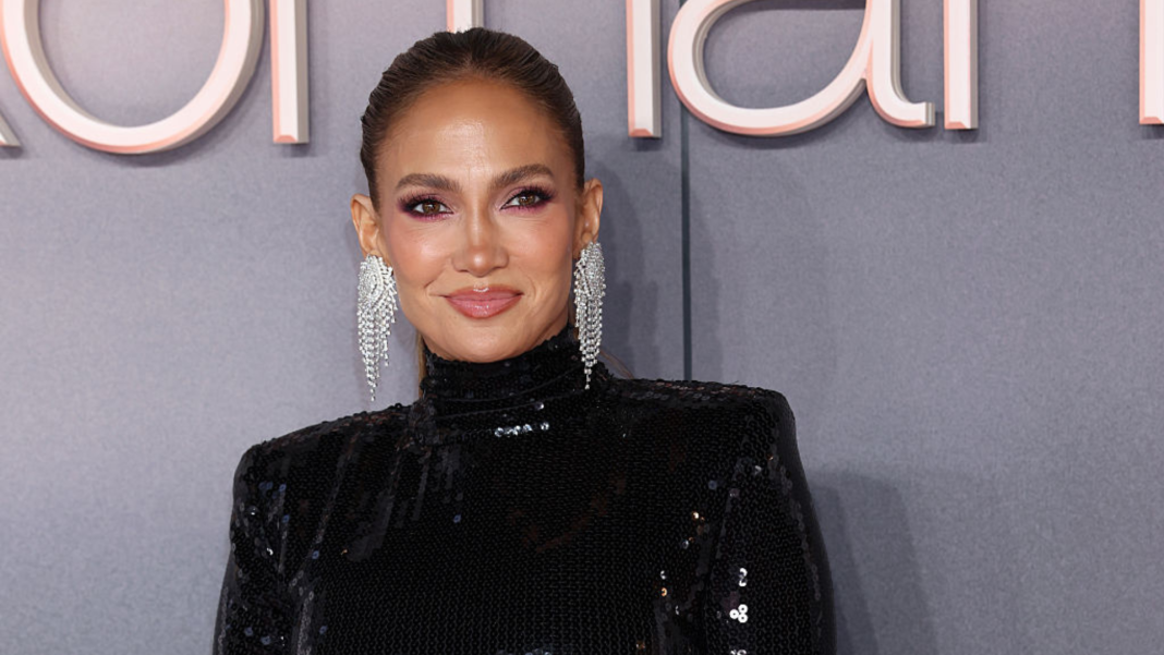Jennifer Lopez Confronts Paparazzi in Paris & Sparks Social Media Debate Jennifer Lopez Confronts Paparazzi in Paris & Sparks Social Media Debate