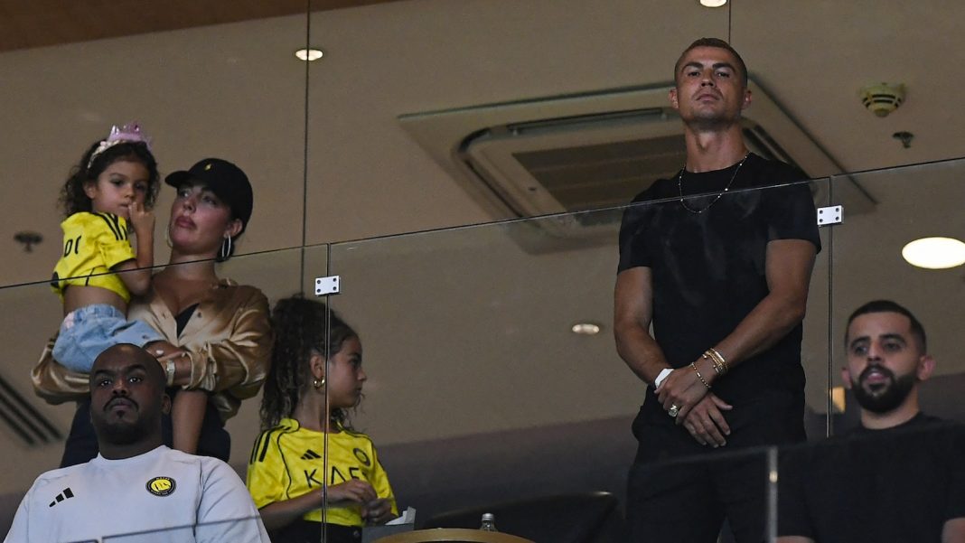 Ronaldo’s Ego Appears To Be So Unhinged That Viral Clip Shows Him Reacting With Frustration To His Kids’ Appreciation On Their Mother georgina rodriguez ronaldo